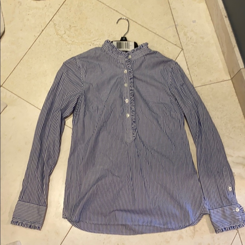 Vineyard vines blouse worn 1 time.